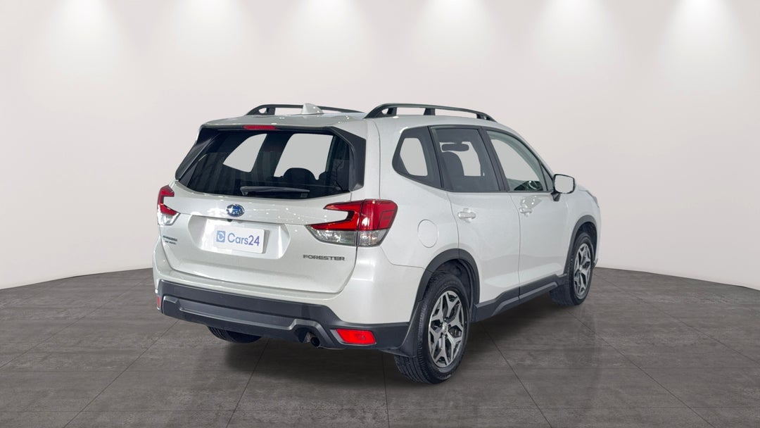 Right Back Diagonal (45- Degree) View