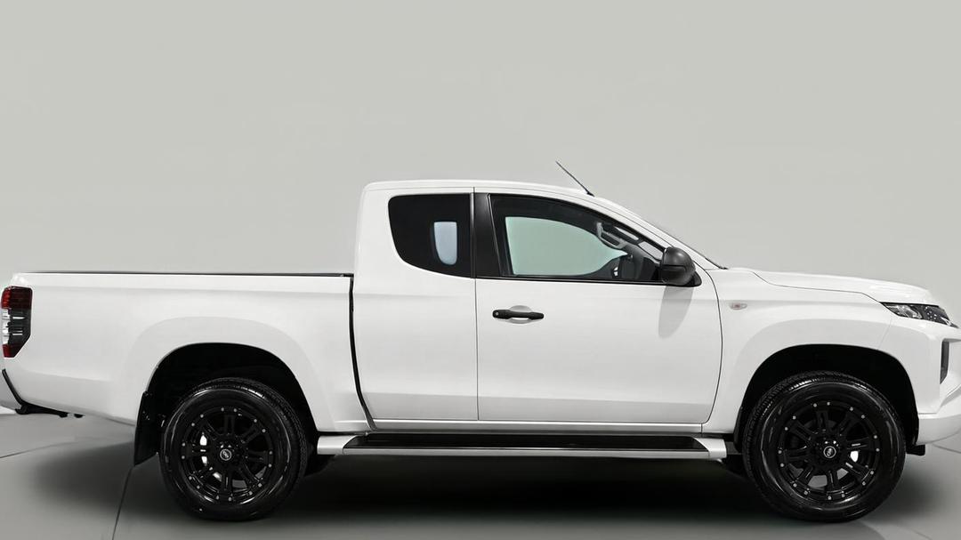 2021 Mitsubishi Triton Glx+ (4x4), Automatic, 65481 km, Right Side View