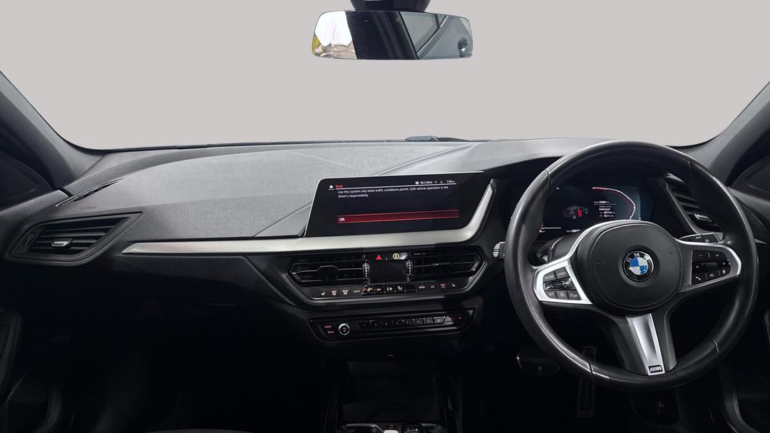 2020 BMW 1 18i M Sport, Automatic, 33680 km, Dashboard View