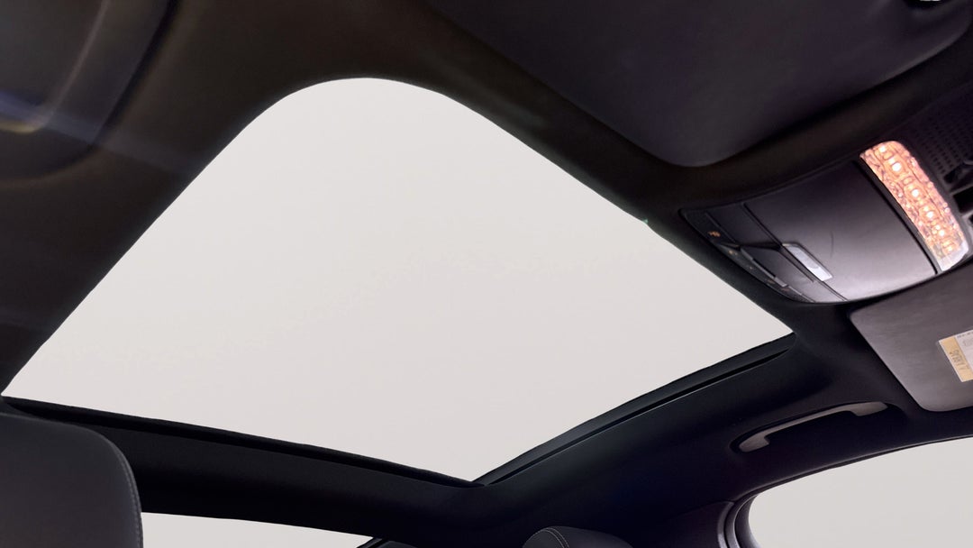 2019 Mercedes-benz GLC 250, Automatic, 66864 km, Interior Sunroof/Moonroof