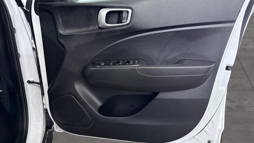 2025 Hyundai Venue Venue, Automatic, 26493 km, Speaker View