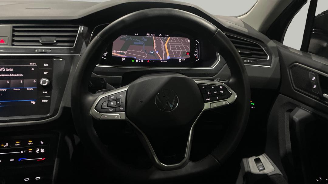 2021 Volkswagen Tiguan 132tsi Life, Automatic, 61764 km, Steering Wheel Close-up