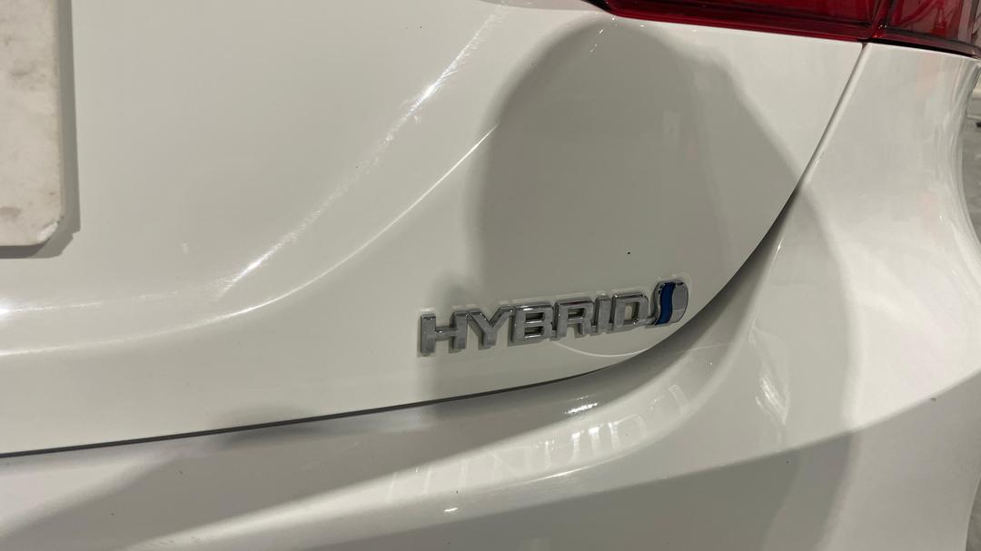 2023 Toyota Camry Ascent Hybrid, Automatic, 46832 km, Badge (Boot Right Side)