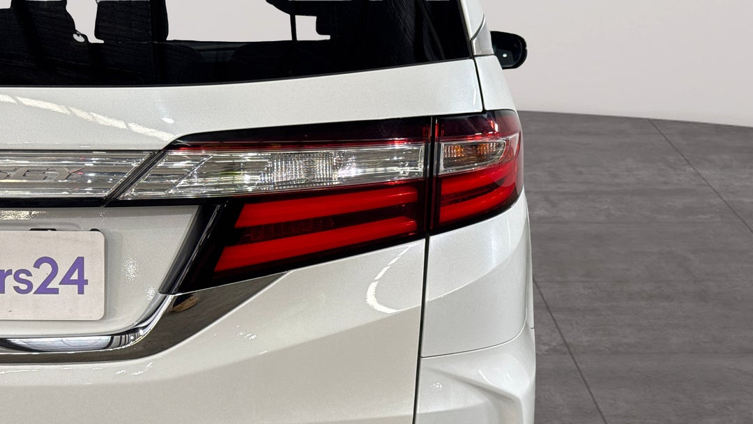 2017 Honda Odyssey Vti-l, Automatic, 106010 km, Badge (Boot Right Side)