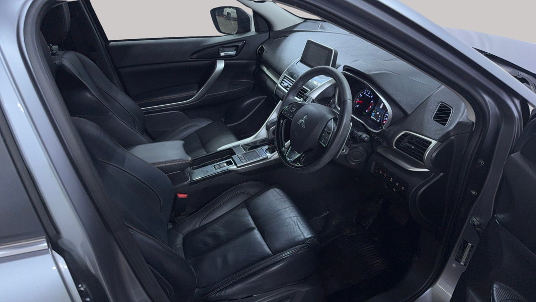 2018 Mitsubishi Eclipse Cross Exceed (2WD), Automatic, 60701 km, Right Side Front Door Cabin View