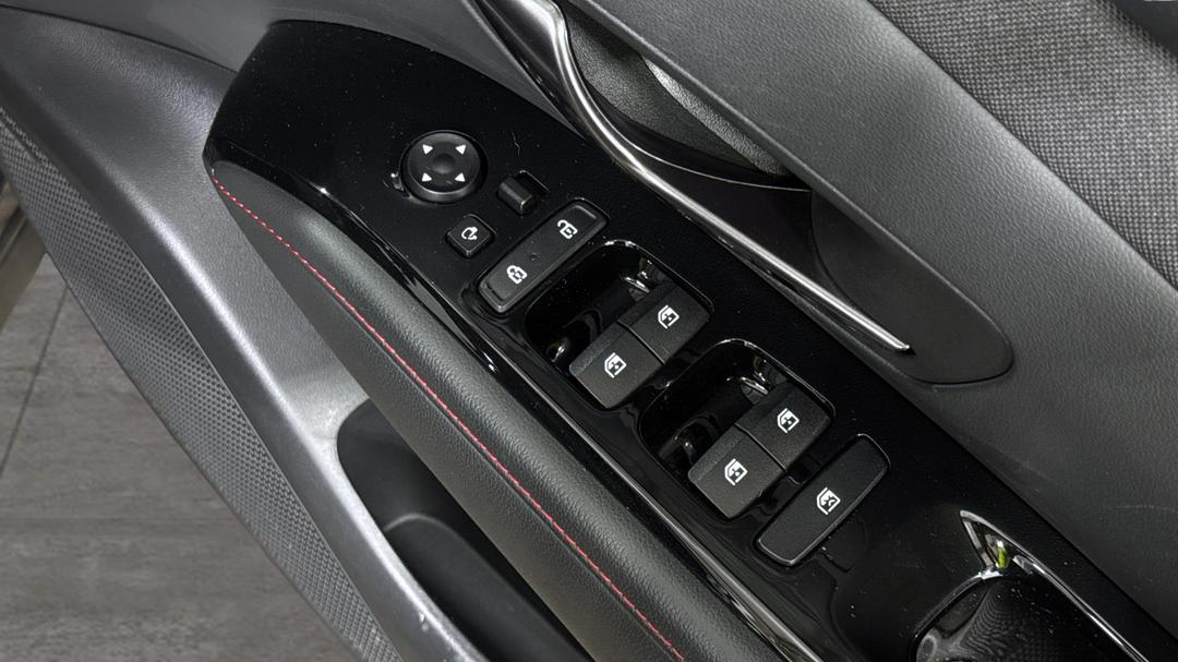 2023 Hyundai Tucson Highlander N Line (AWD), Automatic, 38688 km, Drivers Side Door Panel Controls