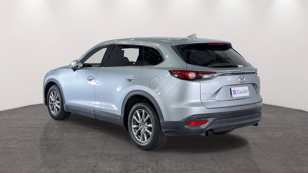 Left Back Diagonal (45- Degree) View