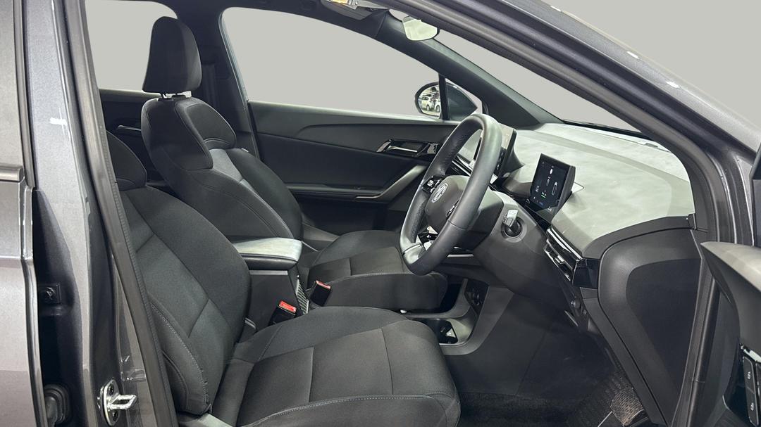 2023 MG Mg4 Excite 51, Automatic, 13038 km, Right Side Front Door Cabin View