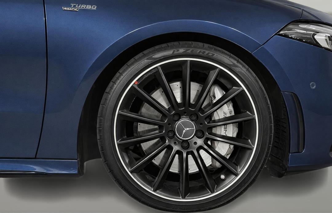 2019 Mercedes-amg A35 4matic, Automatic, 40191 km, Right Front Wheel