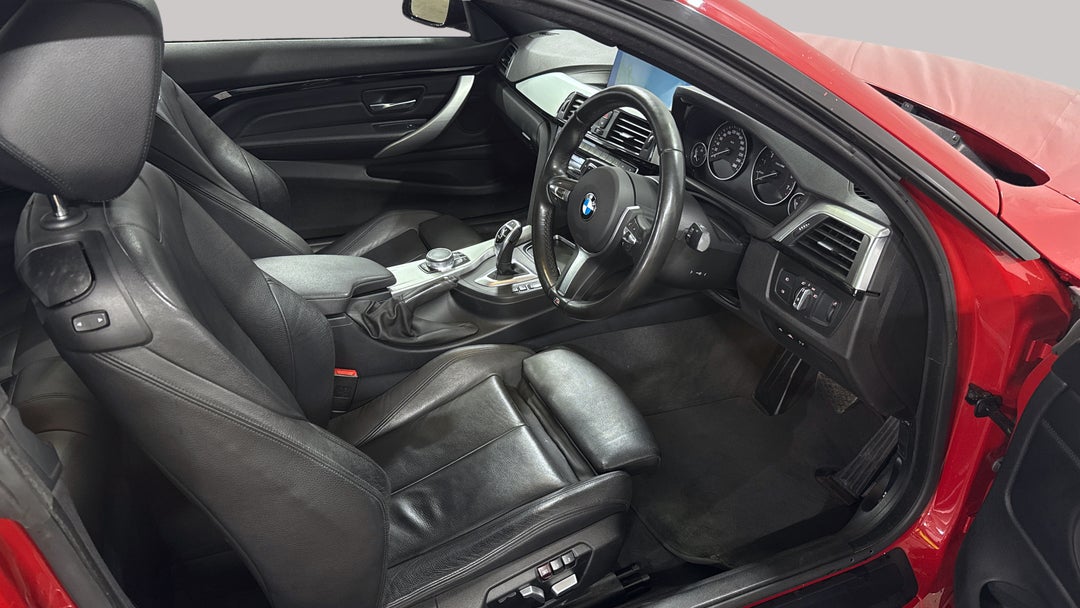 2017 BMW 420i M Sport, Automatic, 76757 km, Right Side Front Door Cabin View