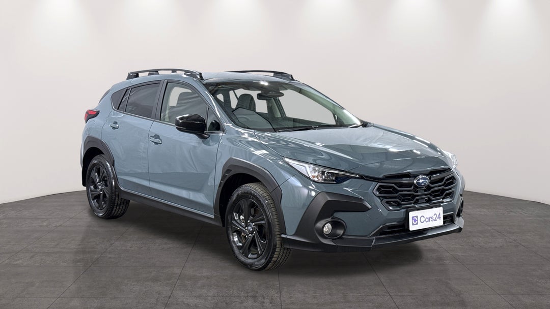 2025 Subaru Crosstrek AWD 2.0l, Automatic, 23060 km, Right Front Diagonal (45- Degree) View