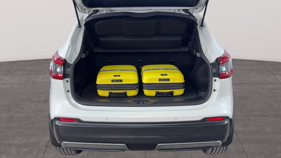 2018 Nissan Qashqai N-tec, Automatic, 109598 km, Boot Inside View with Luggage