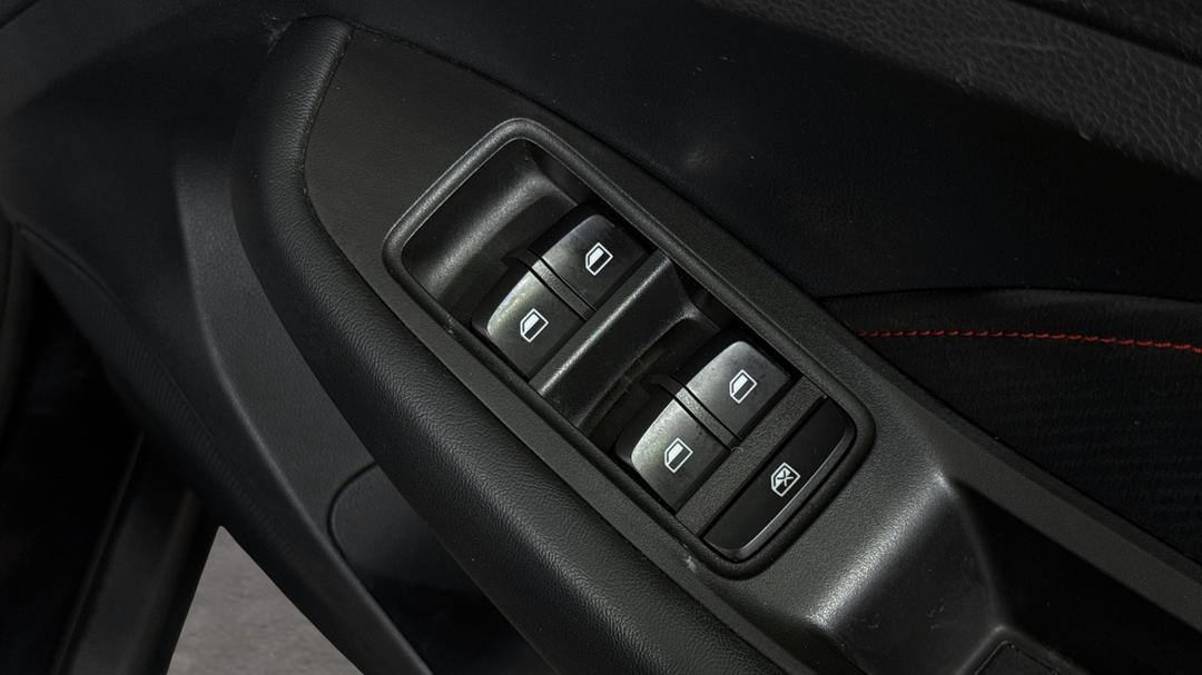 2021 MG Zst Vibe, Automatic, 69851 km, Drivers Side Door Panel Controls