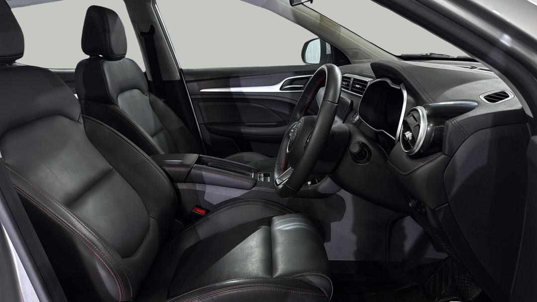 2022 MG ZS EV Essence, Automatic, 10996 km, Right Side Front Door Cabin View