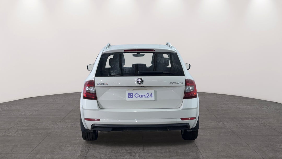 2017 SKODA Octavia 110 Tsi, Automatic, 146749 km, Back/Rear View