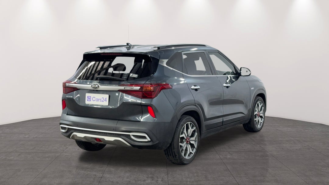 Right Back Diagonal (45- Degree) View