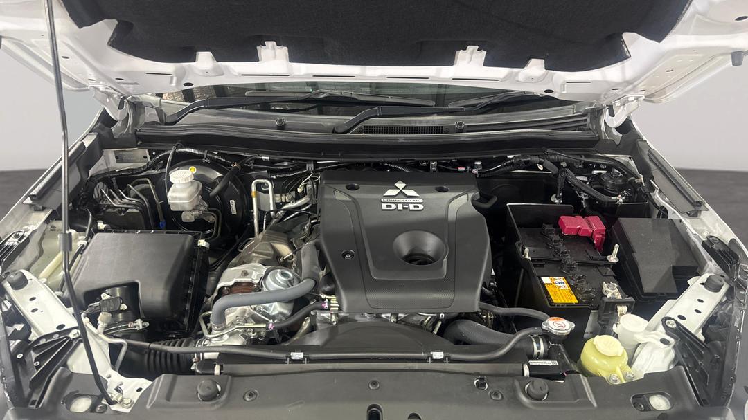 2022 Mitsubishi Pajero Sport Gls (4WD) 7 Seat, Automatic, 17746 km, Open Bonnet (Engine)