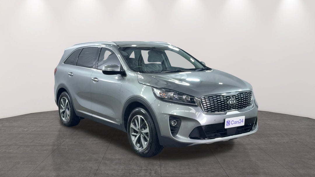 Right Front Diagonal (45- Degree) View