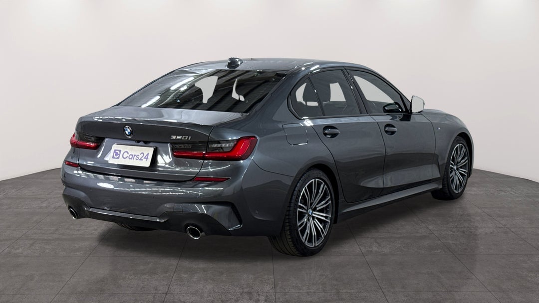 2020 BMW 3 20i M Sport, Automatic, 30961 km, Right Back Diagonal (45- Degree) View