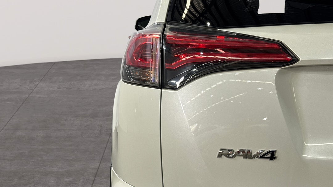 2018 Toyota RAV4 Gxl (4x4), Automatic, 108551 km, Badge (Boot Left Side)