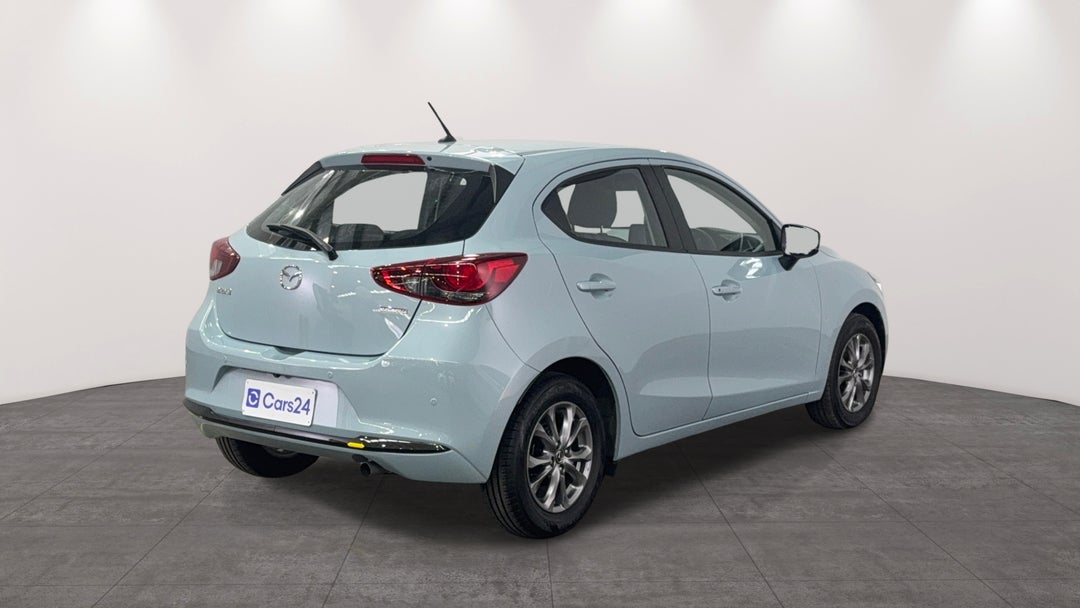 Right Back Diagonal (45- Degree) View