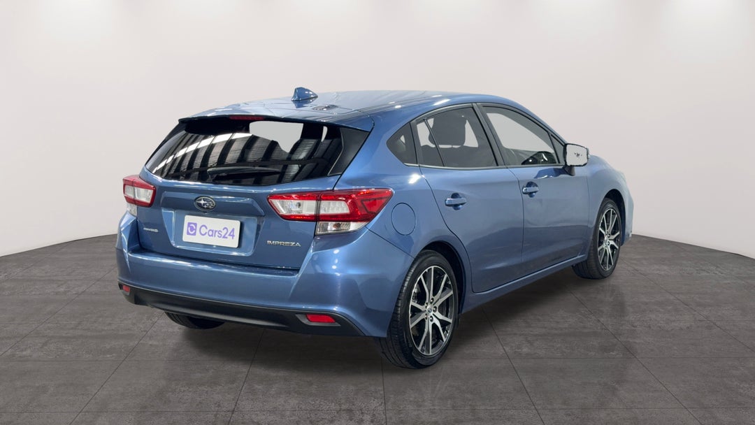 Right Back Diagonal (45- Degree) View