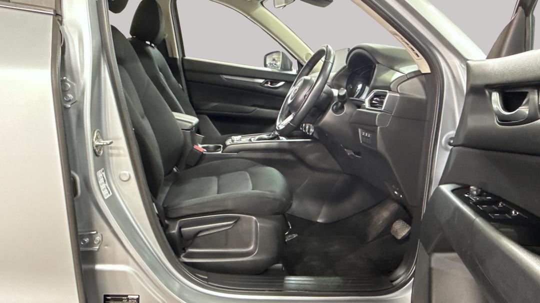 2023 Mazda CX-5 G20 Maxx (FWD), Automatic, 68399 km, Right Side Front Door Cabin View