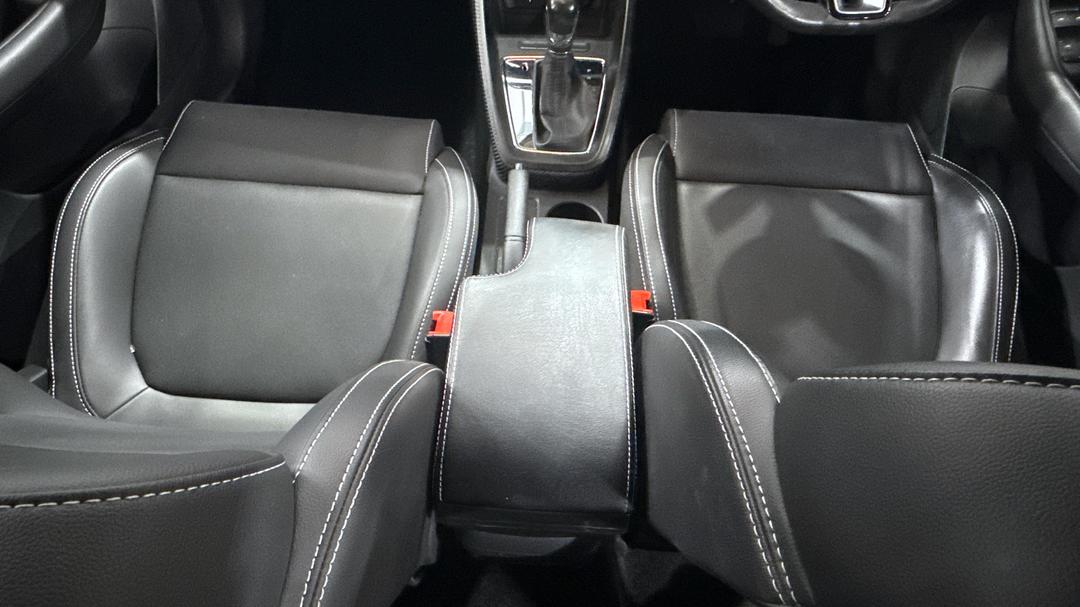 2023 MG ZS Excite, Automatic, 46603 km, Center Console