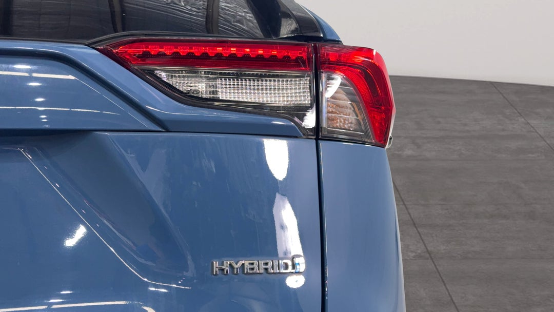 Badge (Boot Right Side)