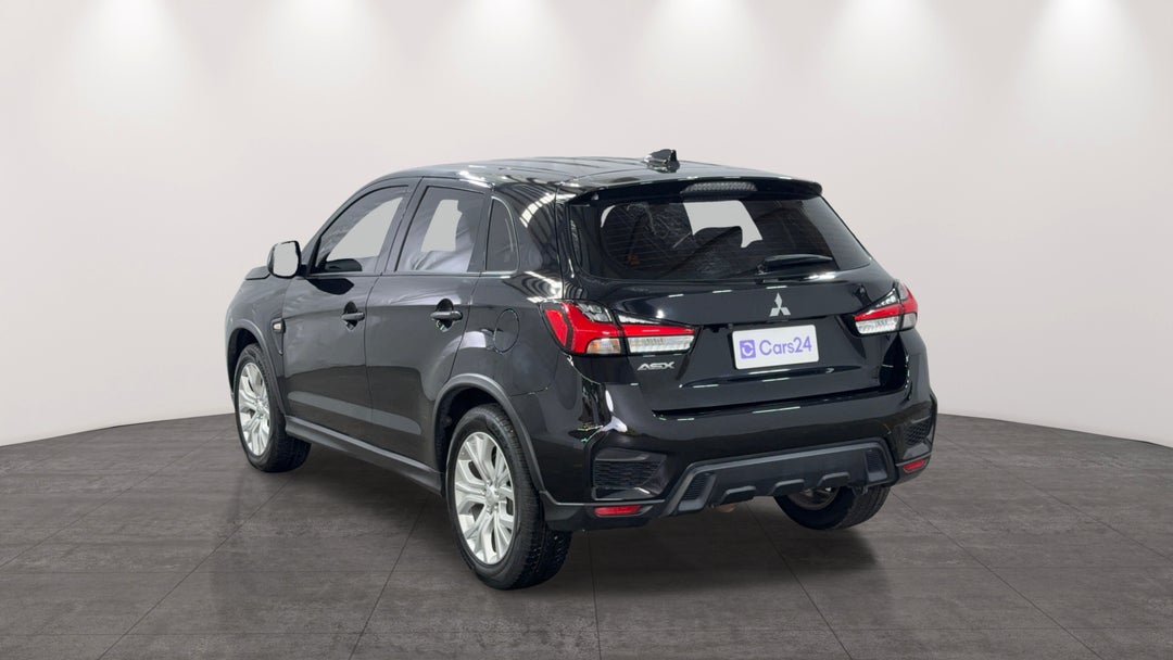 Left Back Diagonal (45- Degree) View