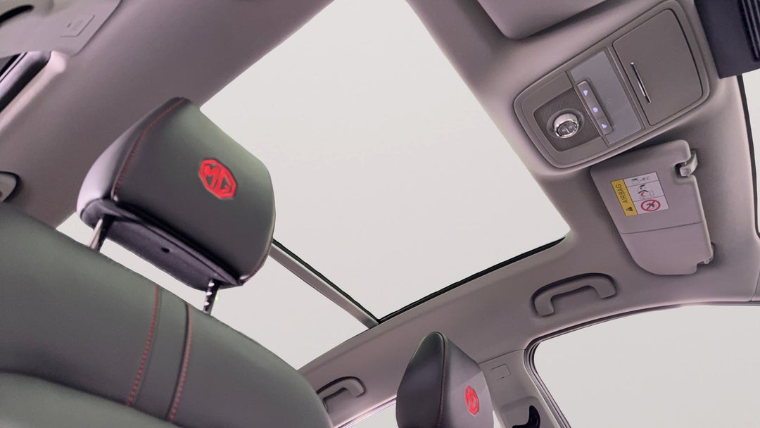 Interior Sunroof/Moonroof