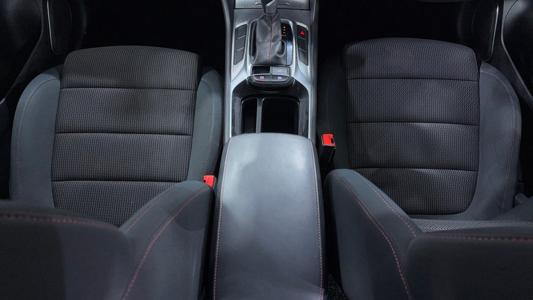 2020 MG HS Core, Automatic, 83412 km, Center Console