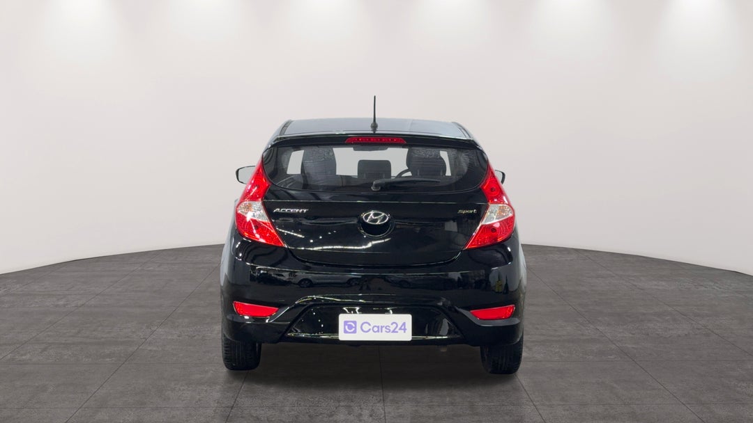 2018 Hyundai Accent Sport, Automatic, 121604 km, Back/Rear View