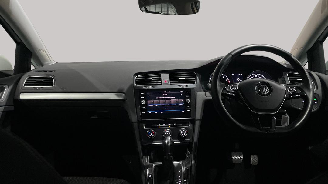 2018 Volkswagen Golf 110 Tsi Trendline, Automatic, 70000 km, Dashboard View