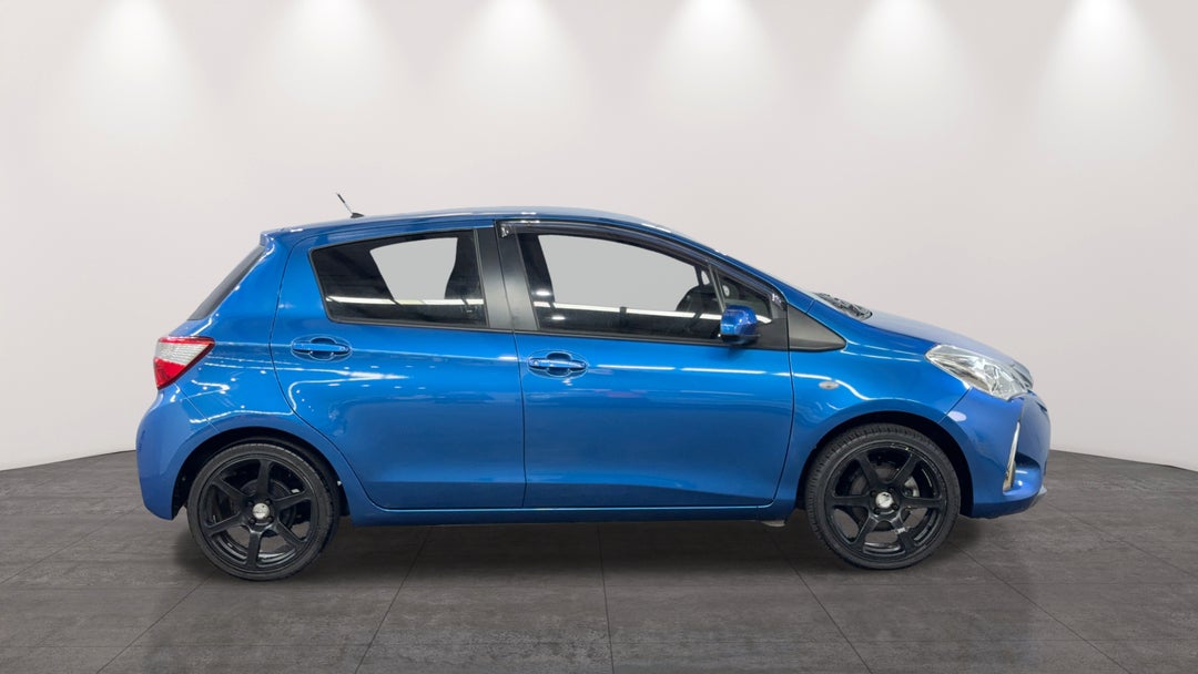 2017 Toyota Yaris Ascent, Automatic, 46613 km, Right Side View