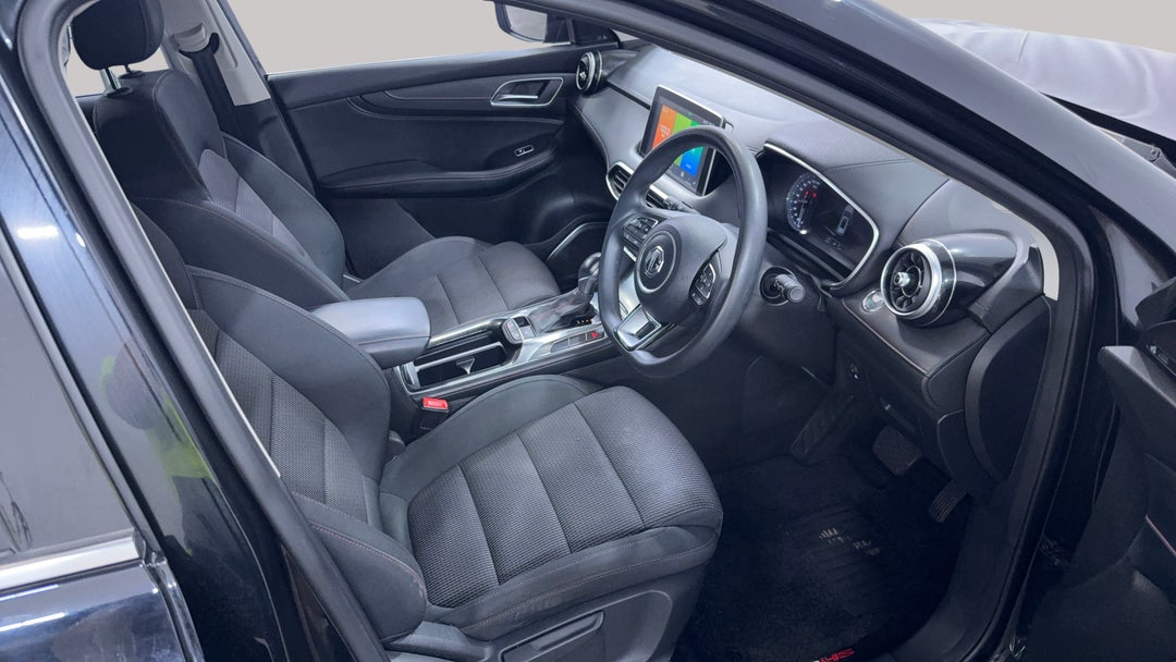 2022 MG HS Core, Automatic, 79679 km, Right Side Front Door Cabin View