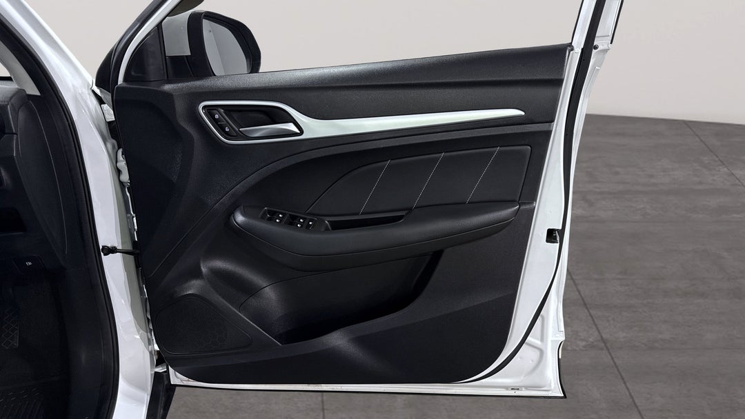 2023 MG ZS Excite, Automatic, 25899 km, Speaker View