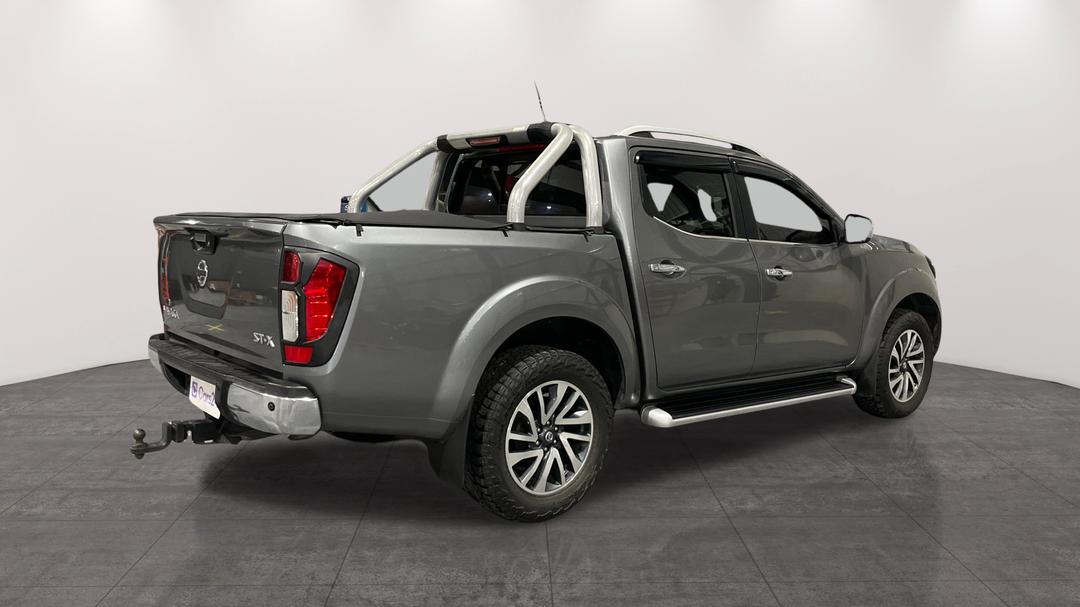 2016 Nissan Navara St-X (4x2), Automatic, 162767 km, Right Back Diagonal (45- Degree) View