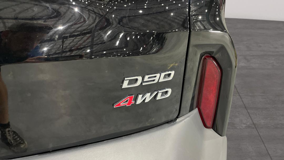 2025 LDV D90 Executive (4WD), Automatic, 19232 km, Badge (Boot Right Side)