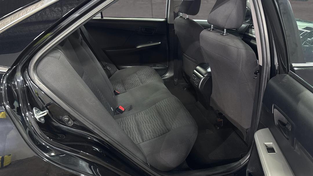 2017 Toyota Camry Rz S.e., Automatic, 134439 km, Right Side Rear Door Cabin View
