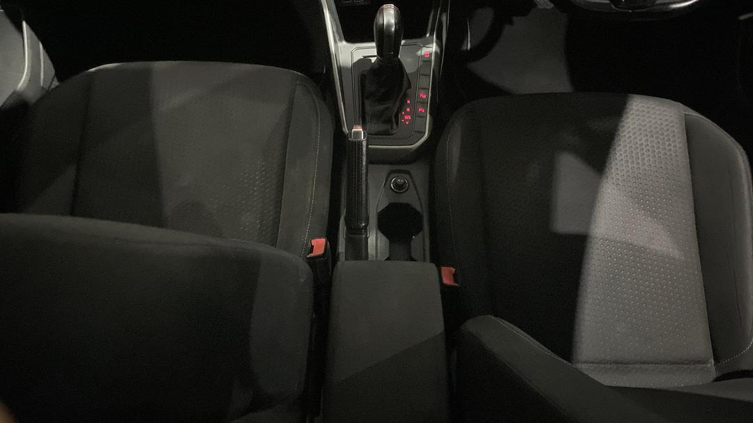 2019 Volkswagen Polo 85tsi Comfortline, Automatic, 135217 km, Center Console