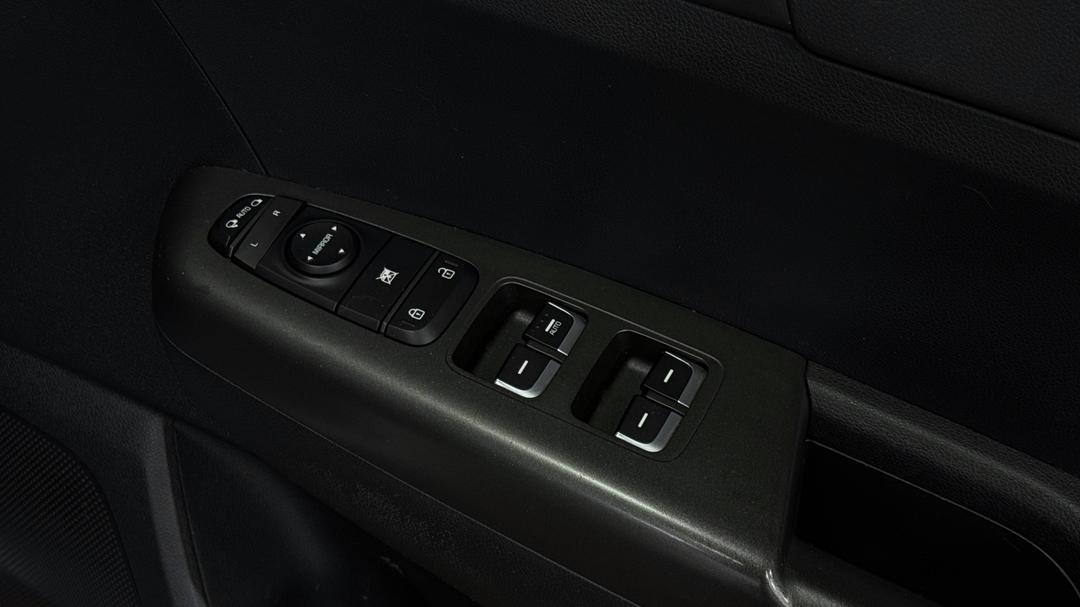 2020 Kia Sportage S (FWD), Automatic, 70352 km, Drivers Side Door Panel Controls