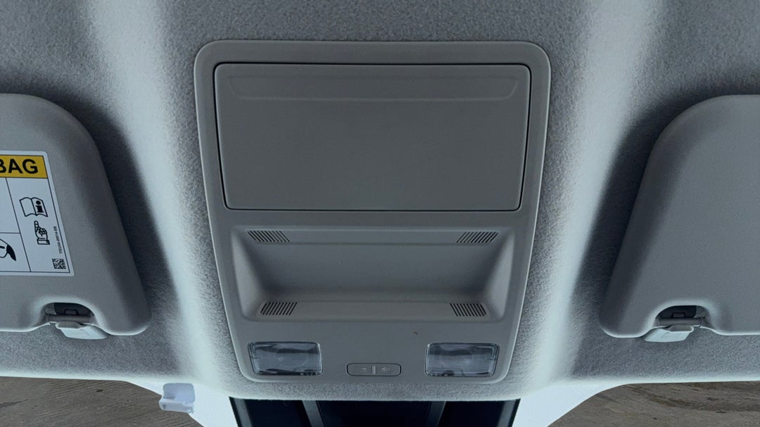 On-Roof Controls/Sunglass holder