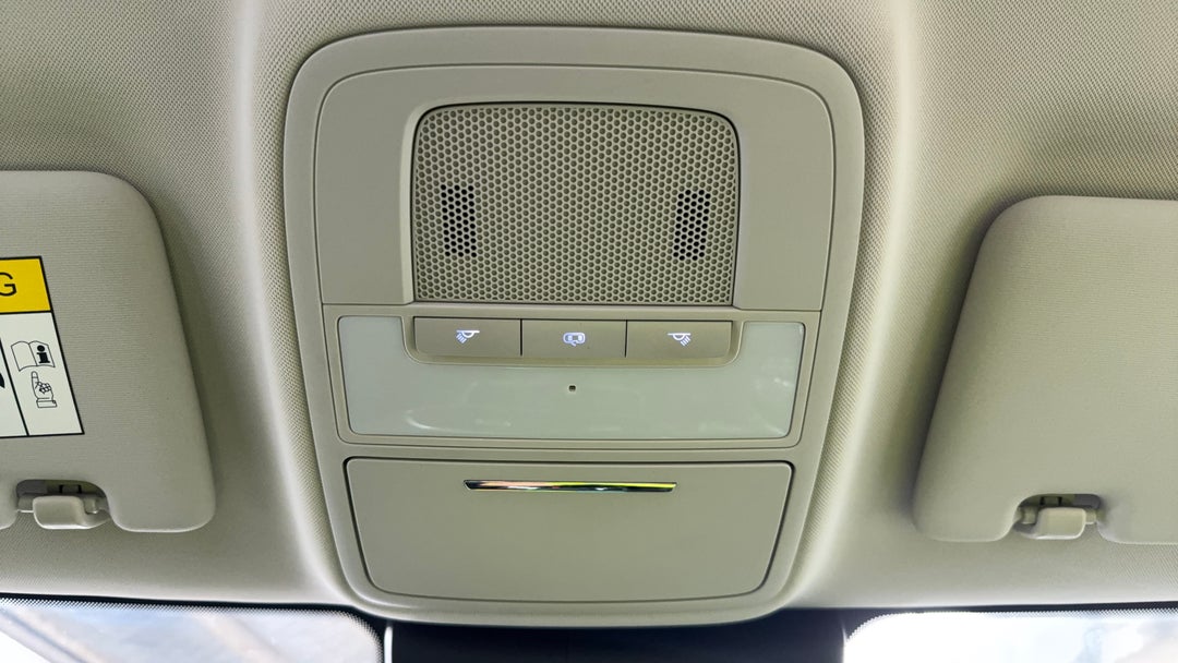 On-Roof Controls/Sunglass holder