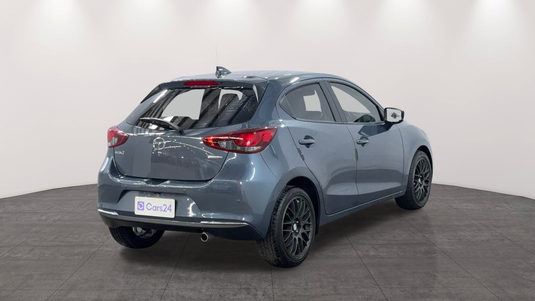 Right Back Diagonal (45- Degree) View