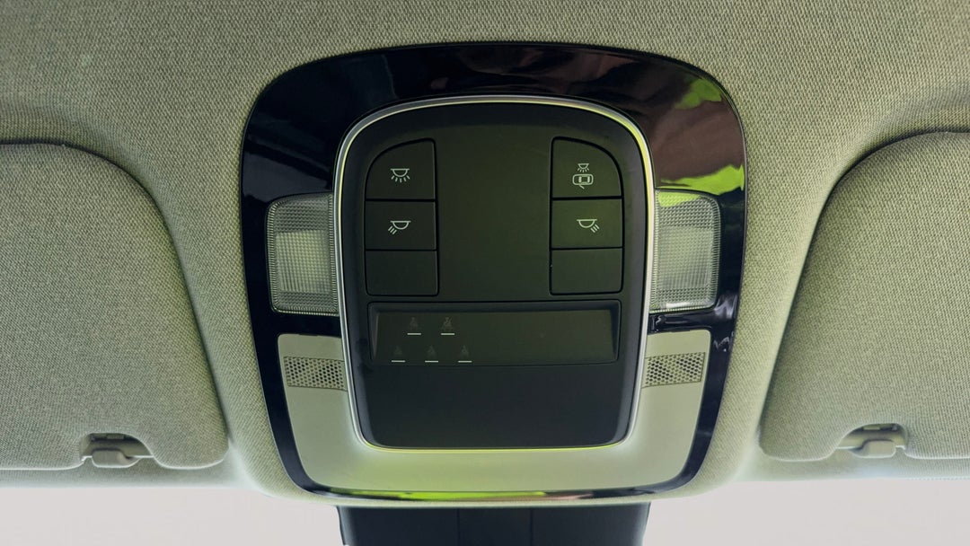 On-Roof Controls/Sunglass holder