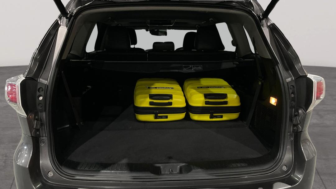 2016 Toyota Kluger Grande (4x4), Automatic, 104656 km, Boot Inside View with Luggage