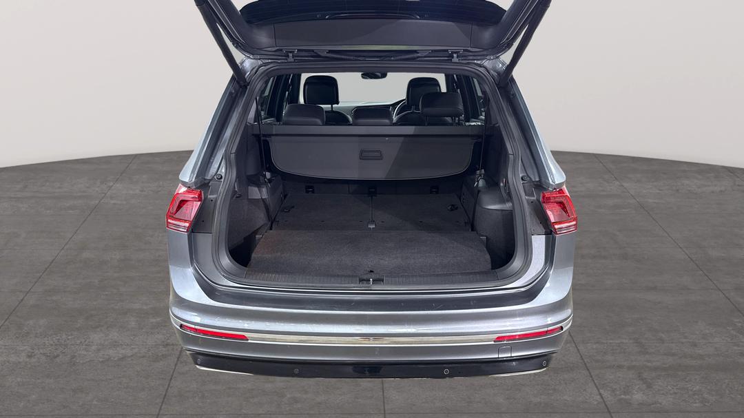 2018 Volkswagen Tiguan Allspace 162 Tsi Highline, Automatic, 148451 km, Boot Inside View
