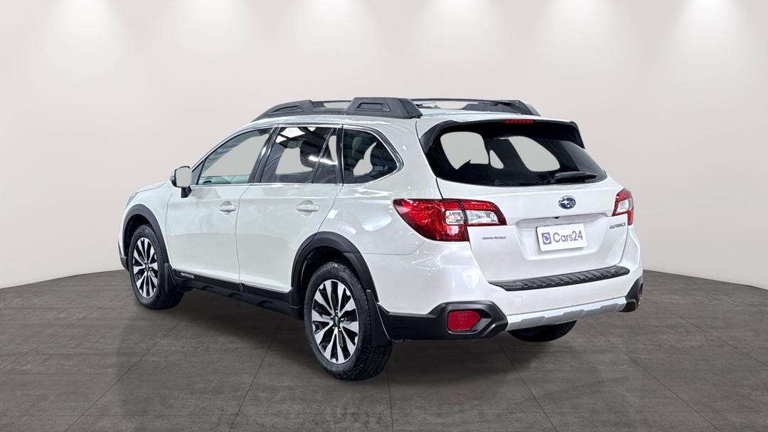 2016 Subaru Outback 2.5i Premium AWD, Automatic, 119746 km, Left Back Diagonal (45- Degree) View