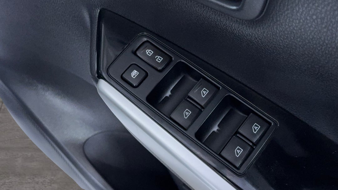 2023 Mitsubishi Pajero Sport Exceed (4wd) 7 Seat, Automatic, 14126 km, Drivers Side Door Panel Controls